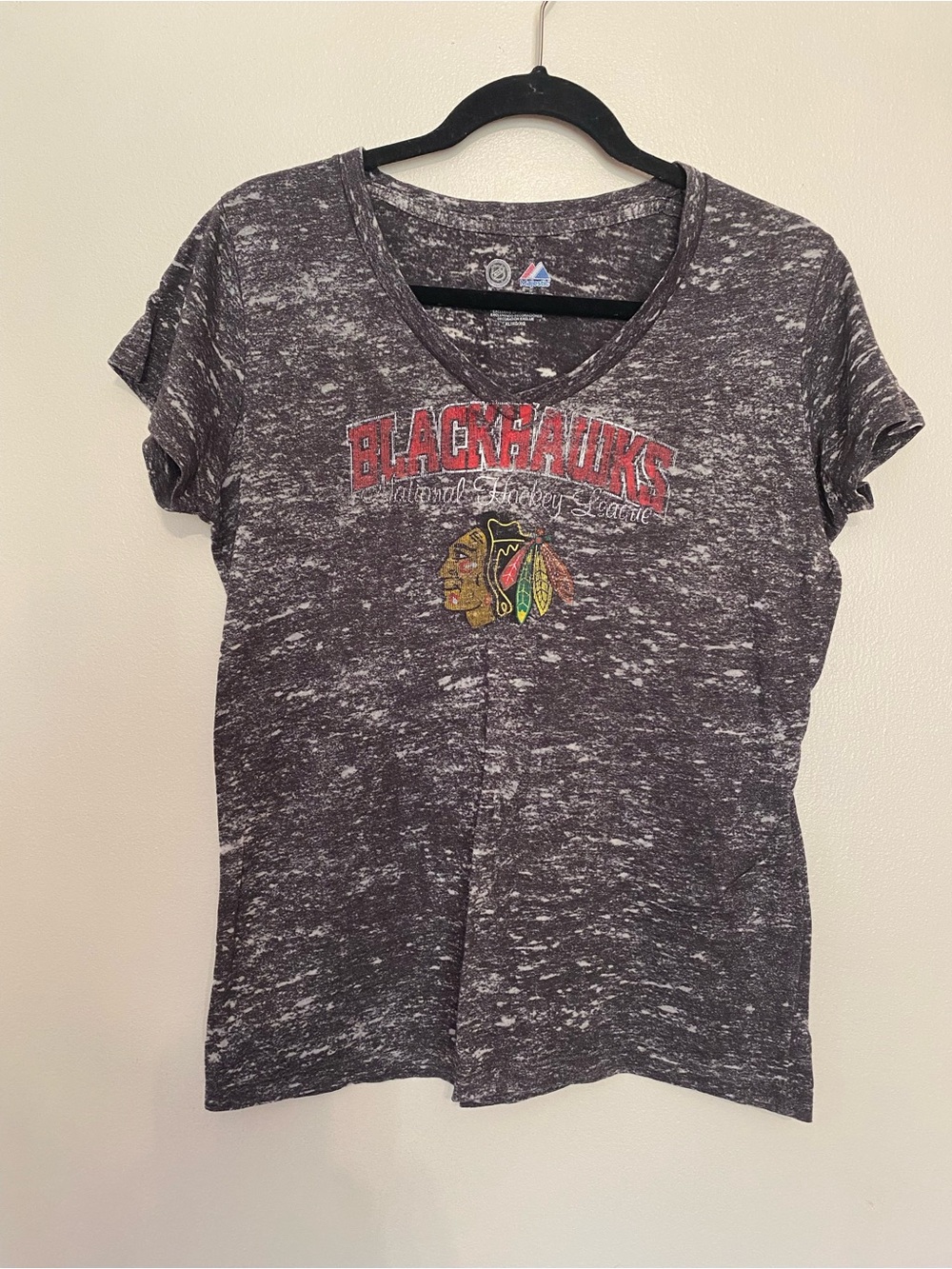 Majestic Women's Blackhawks Gray Heather V-Neck Tee with Red Logo